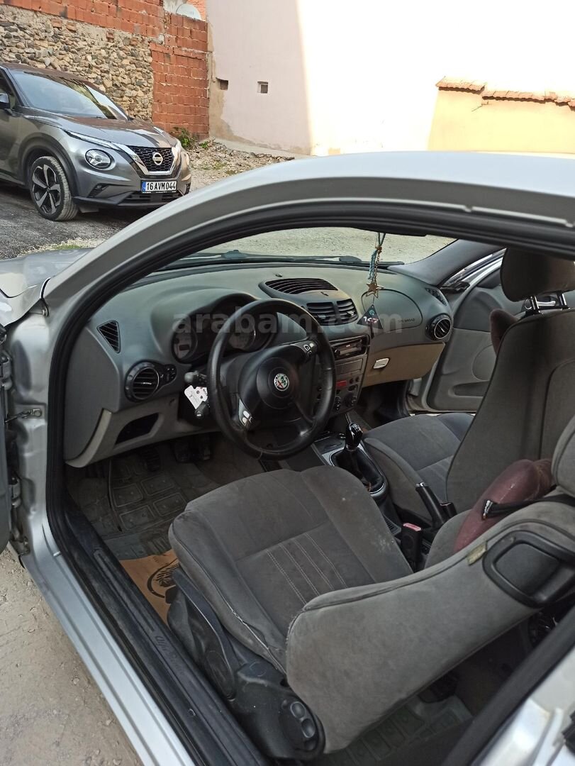 Sahibinden Alfa Romeo 147 1.6 TS Black Line 2005 Model Bursa 225.000 km Gri 4