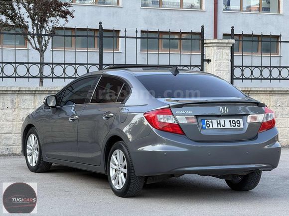 2013 MODEL HATASIZ TRAMERSİZ ELEGANCE HONDA CİVİC