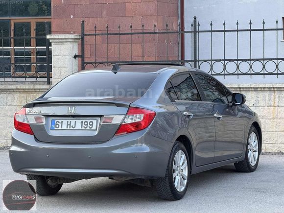 2013 MODEL HATASIZ TRAMERSİZ ELEGANCE HONDA CİVİC
