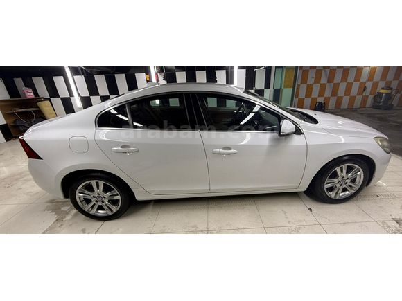 Sahibinden Volvo S60 1.6 T4  2011 Model 