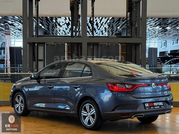 450 BİN PEŞİNAT İLE 2023 MODE RENAULT MEGANE 1.3 TCe Touch