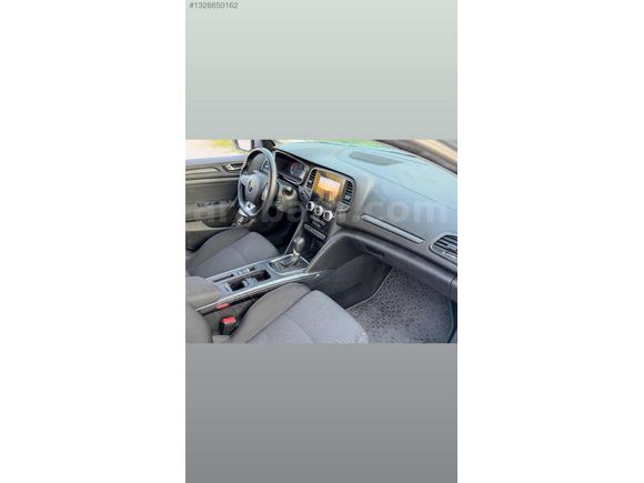 2023 MEGANE 4 TOUCH 1,3 TCE OTOMATİK HATASIZ 45 BİN KM DE