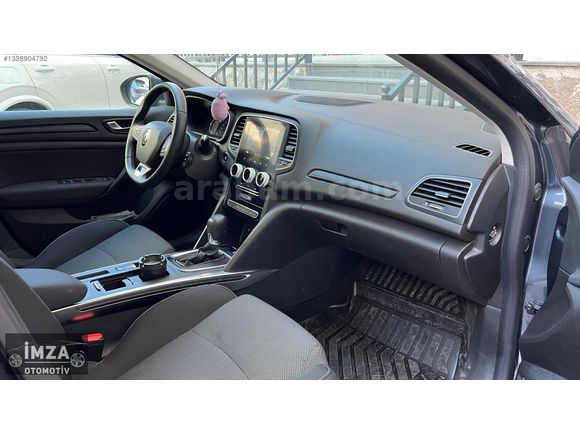 2024 MODEL RENAULT MEGANE 1.3 TCE TOUCH BOYASIZ 53.000 KMDE