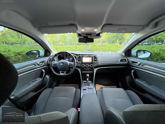 ÇAPRAZ'DAN 2025 MEGANE TOUCH PLUS HATASIZ BOYASIZ 38 BİN KM