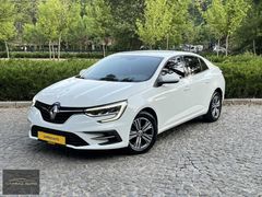 ÇAPRAZ'DAN 2025 MEGANE TOUCH PLUS HATASIZ BOYASIZ 38 BİN KM