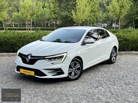 ÇAPRAZ'DAN 2025 MEGANE TOUCH PLUS HATASIZ BOYASIZ 38 BİN KM