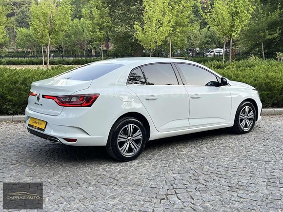 ÇAPRAZ'DAN 2025 MEGANE TOUCH PLUS HATASIZ BOYASIZ 38 BİN KM