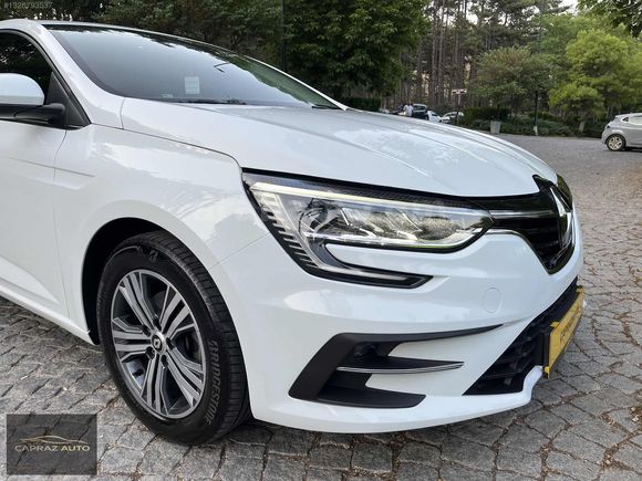 ÇAPRAZ'DAN 2025 MEGANE TOUCH PLUS HATASIZ BOYASIZ 38 BİN KM