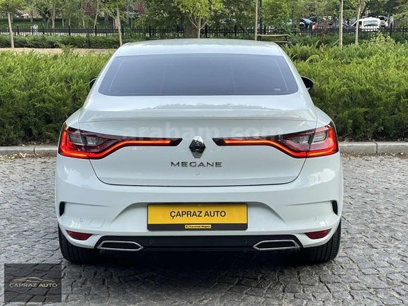 ÇAPRAZ'DAN 2025 MEGANE TOUCH PLUS HATASIZ BOYASIZ 38 BİN KM