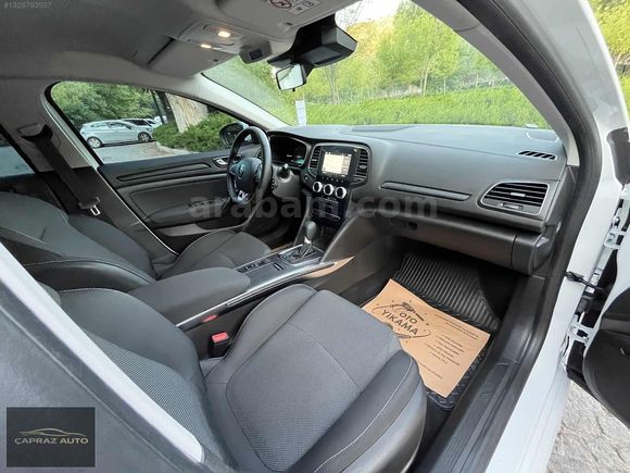 ÇAPRAZ'DAN 2025 MEGANE TOUCH PLUS HATASIZ BOYASIZ 38 BİN KM