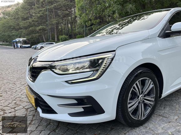 ÇAPRAZ'DAN 2025 MEGANE TOUCH PLUS HATASIZ BOYASIZ 38 BİN KM