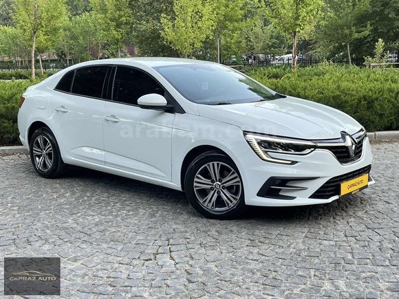 ÇAPRAZ'DAN 2025 MEGANE TOUCH PLUS HATASIZ BOYASIZ 38 BİN KM