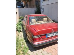 Mercedes - Benz 200  1990 Model