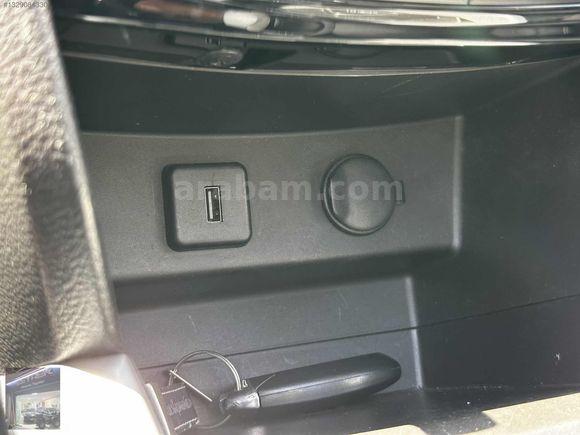 2018 MODEL OLUP 83 BİN KM FULL SERVİS BAKIMLI AİLE ARACI