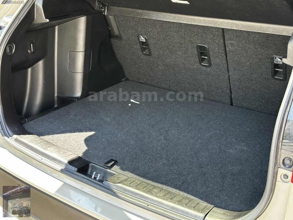 2018 MODEL OLUP 83 BİN KM FULL SERVİS BAKIMLI AİLE ARACI
