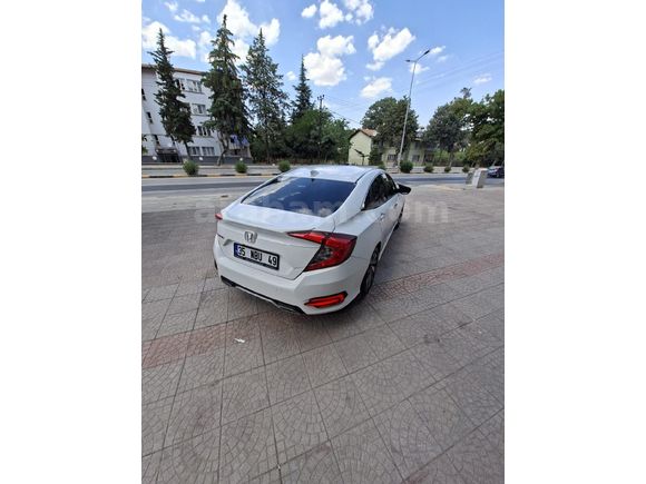 Sahibinden Honda Civic 1.6i VTEC Eco Executive 2017 Model