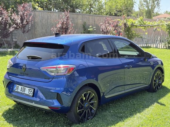 2024 CLİO 1.6 E Tech Techno Espirit Alpine 10.000 KM de