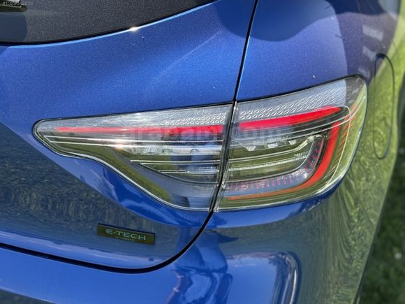 2024 CLİO 1.6 E Tech Techno Espirit Alpine 10.000 KM de
