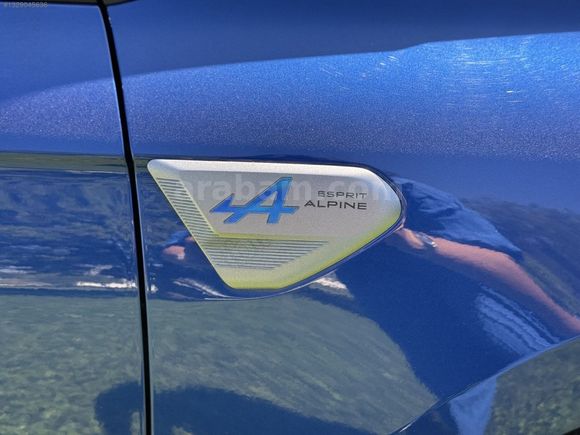 2024 CLİO 1.6 E Tech Techno Espirit Alpine 10.000 KM de