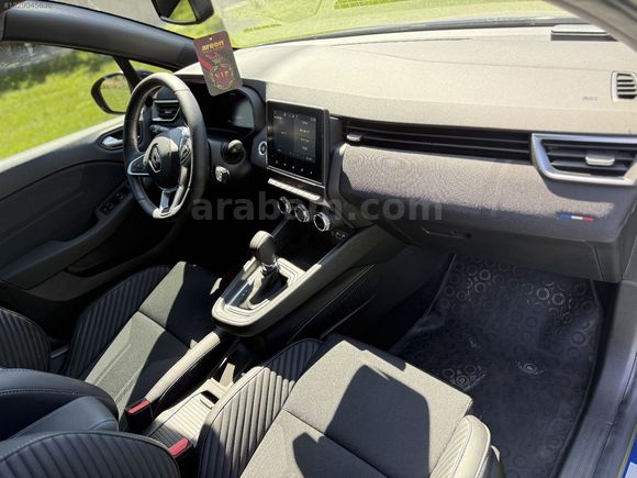 2024 CLİO 1.6 E Tech Techno Espirit Alpine 10.000 KM de