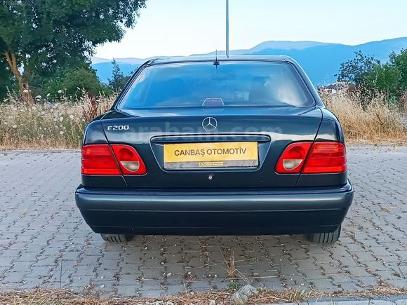MERCEDES E200 CLASSİC 1998 MODEL 142000 KM OTOMATİK VİTES