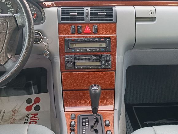MERCEDES E200 CLASSİC 1998 MODEL 142000 KM OTOMATİK VİTES