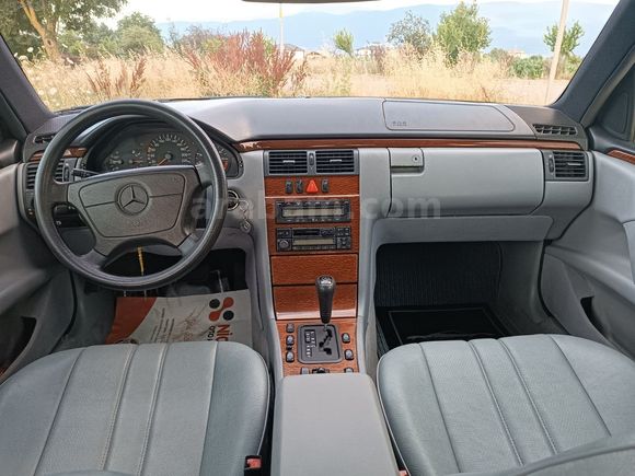 MERCEDES E200 CLASSİC 1998 MODEL 142000 KM OTOMATİK VİTES