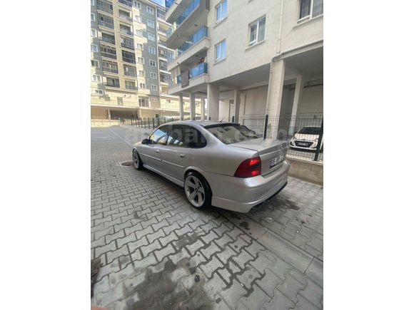Sahibinden Opel Vectra 2.0 CDX 2001 Model degisensiz 