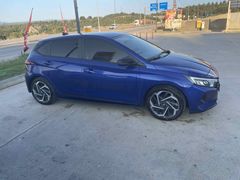 Sahibinden Hyundai i20 1.4 MPI Style Plus 2022 Model  86.000 km Mavi Sunroflu  çift egzoz krom detayli