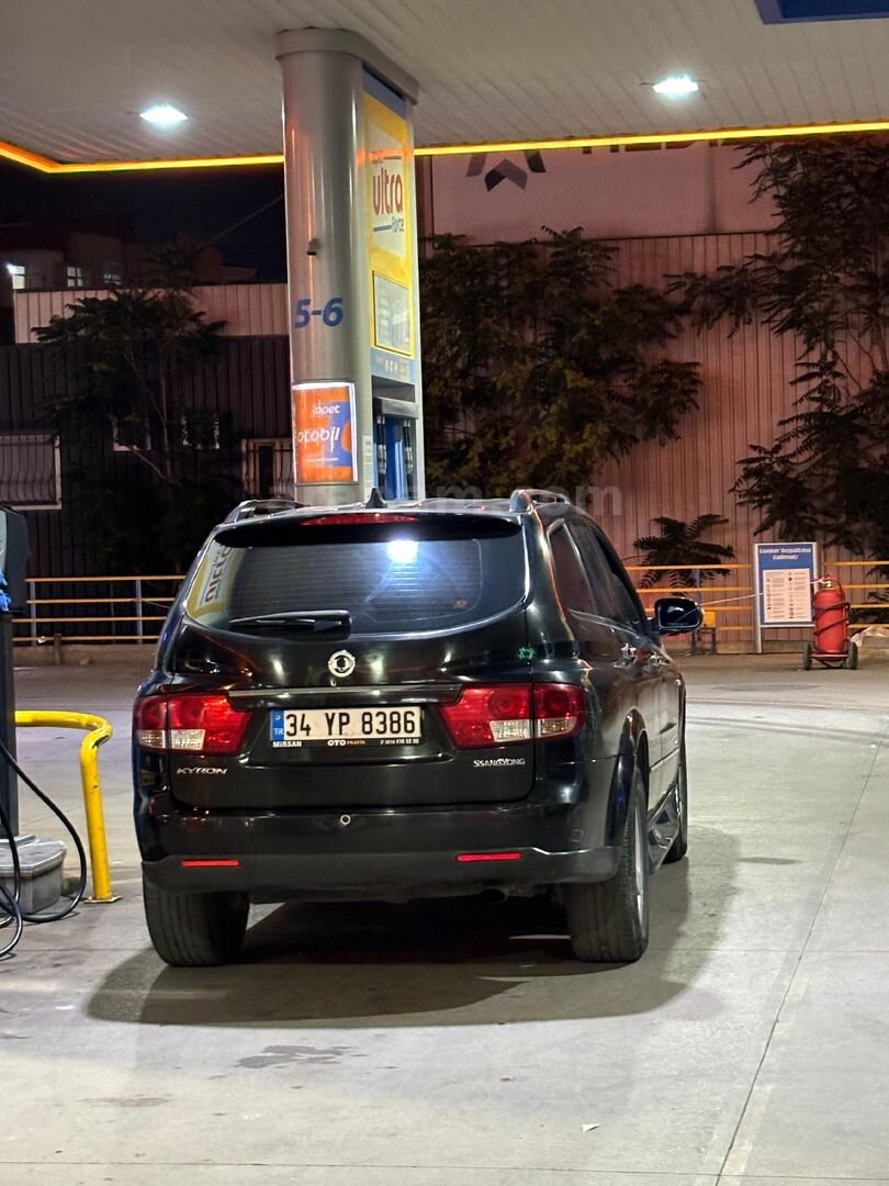 Sahibinden KGM SsangYong Kyron 2.0 L XDI Limited 4x4 2010 Model İstanbul 219.000 km Siyah 5