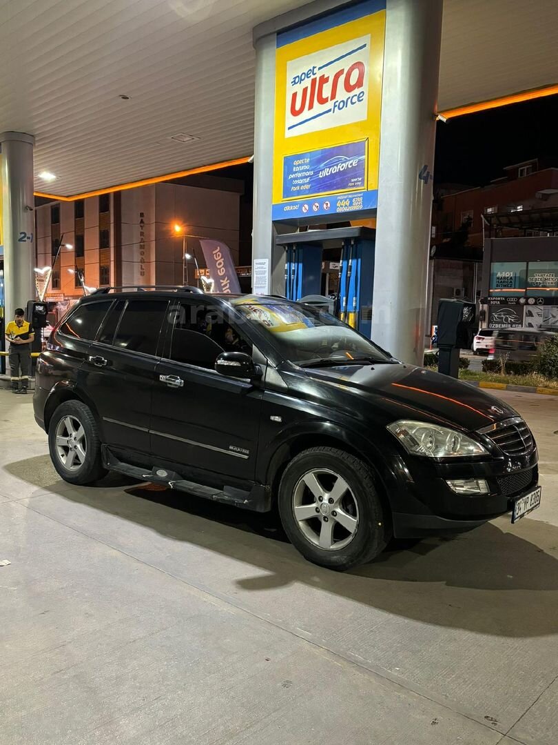 Sahibinden KGM SsangYong Kyron 2.0 L XDI Limited 4x4 2010 Model İstanbul 219.000 km Siyah 4