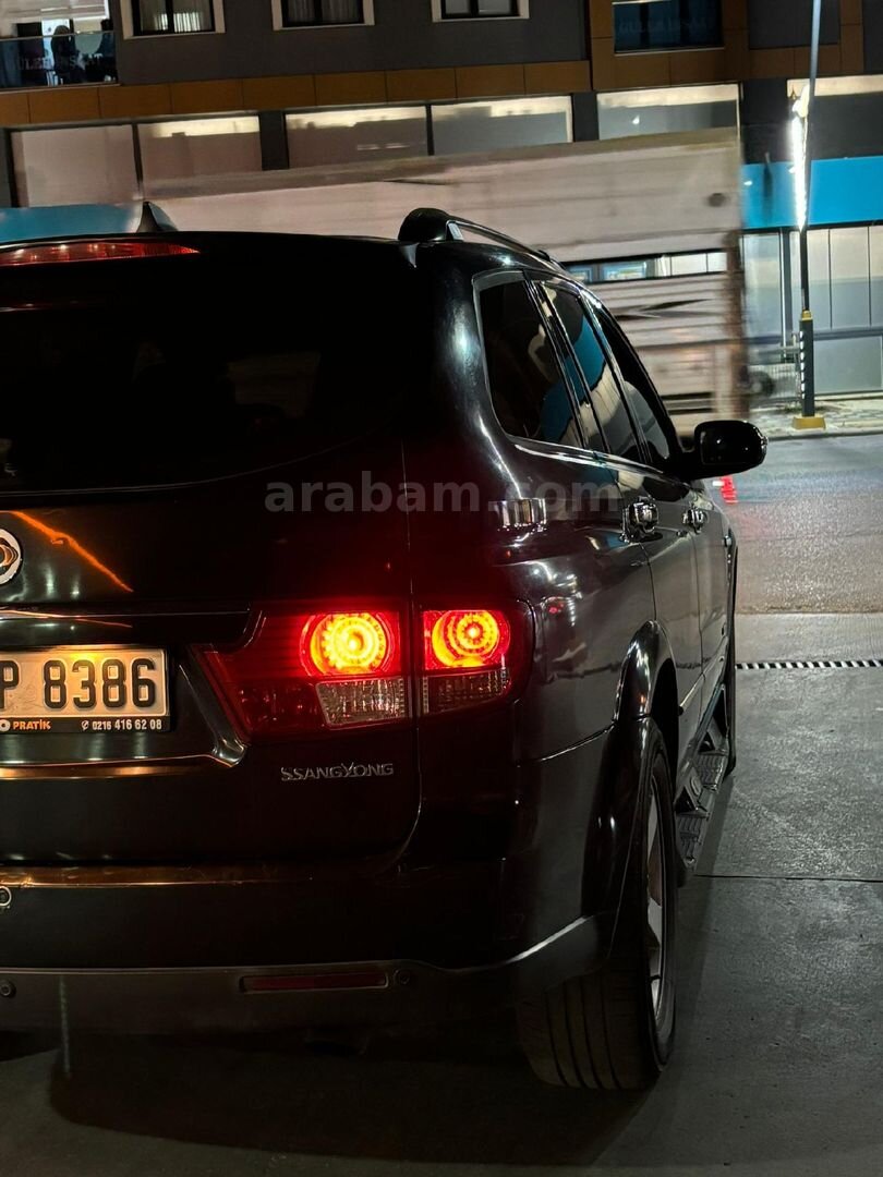 Sahibinden KGM SsangYong Kyron 2.0 L XDI Limited 4x4 2010 Model İstanbul 219.000 km Siyah 7