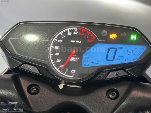 EFE'de HATASIZ 2025 CIKIŞLI POŞETLERİ ÜZERİNDE İLK EL PULSAR 250