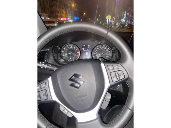 Sahibinden Suzuki S-Cross 1.4 Hybrit GL Elegance 2024 Model 