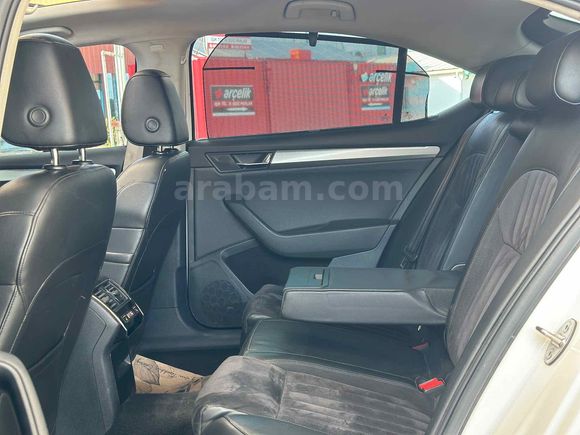 SKODA SÜPER B PRESTİJ CAM TAVAN