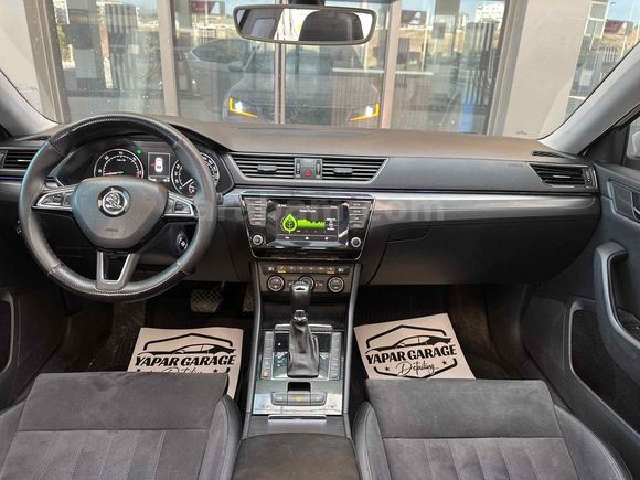 SKODA SÜPER B PRESTİJ CAM TAVAN
