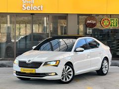 SKODA SÜPER B PRESTİJ CAM TAVAN