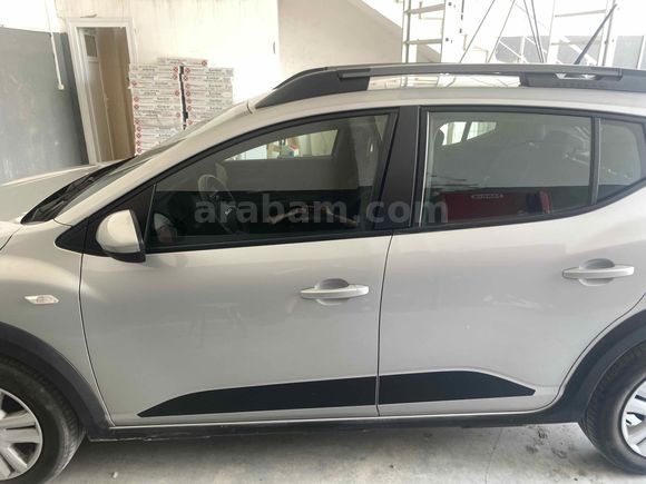 Otomatik Dacia Sandero Stepway 1.0 Tce Expression 2023 Model 