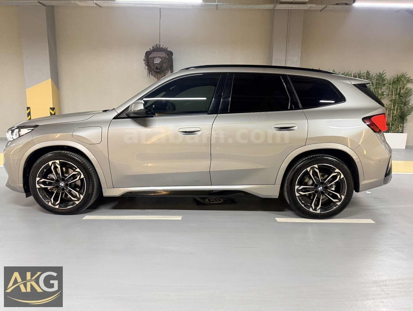 2025 BMW X1 xDrive25e M SPORT HATASIZ BOYASIZ TRAMERSİZ 6