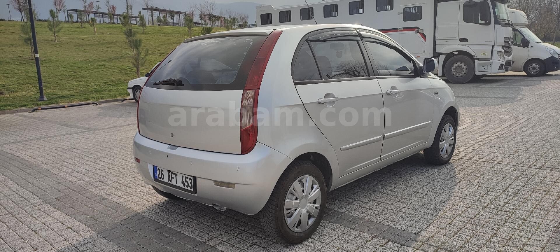 Sahibinden Tata Vista 1.3 TDI Quadrojet Aura 2011 Model Bursa 267.000 km Gri 4