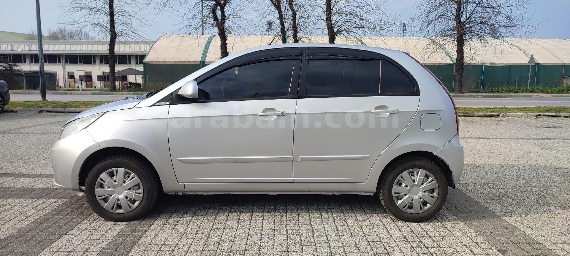 Sahibinden Tata Vista 1.3 TDI Quadrojet Aura 2011 Model Bursa 267.000 km Gri 7