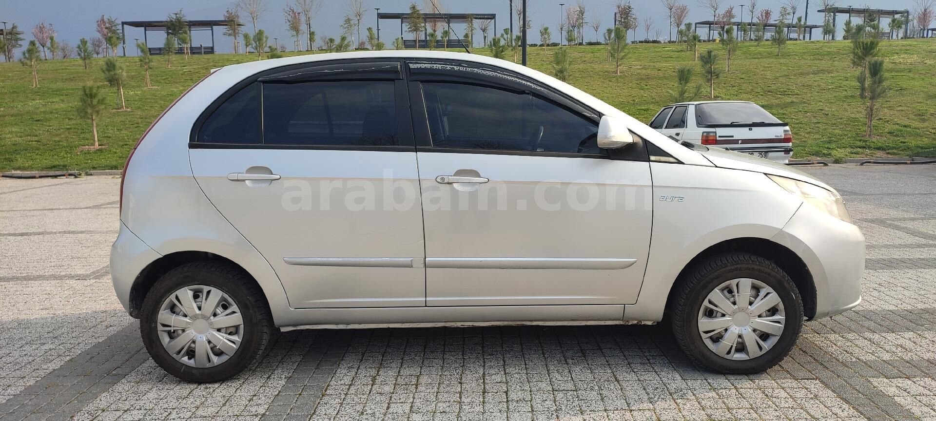 Sahibinden Tata Vista 1.3 TDI Quadrojet Aura 2011 Model Bursa 267.000 km Gri 3