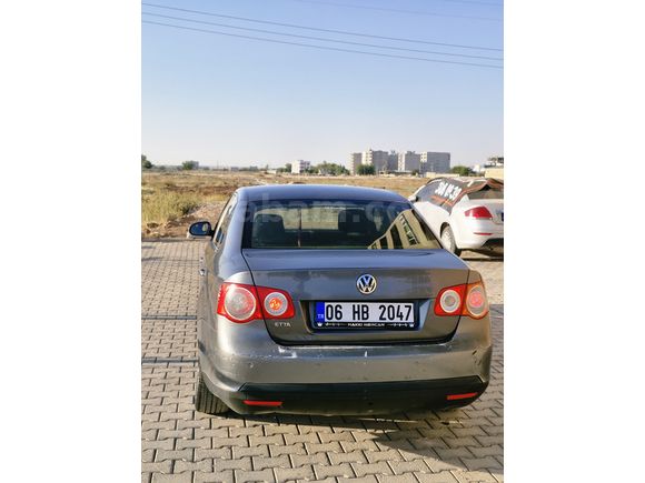 Memurdan Volkswagen Jetta 1.6 Midline 2009 Model 