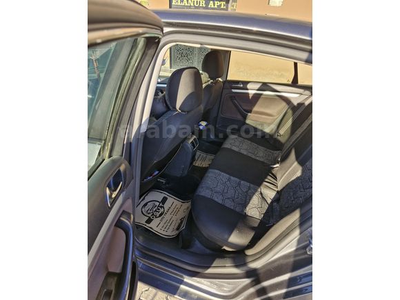 Memurdan Volkswagen Jetta 1.6 Midline 2009 Model 
