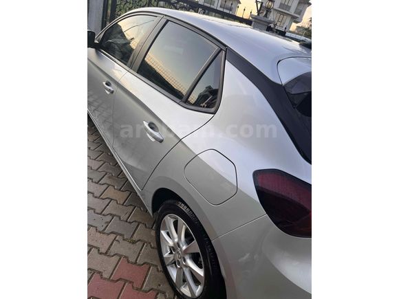 Sahibinden Opel Corsa 1.2 T Edition 2022 Model 