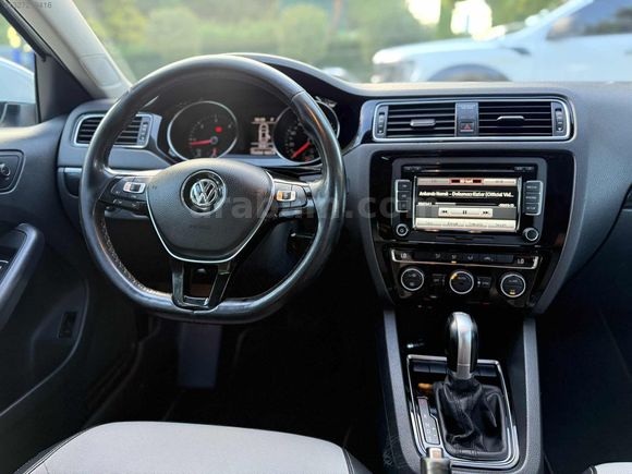 HATASIZ BOYASIZ 2015 JETTA 1.6TDİ HİGHLİNE SERVİS BAKIMLI