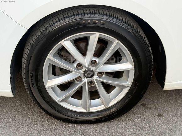 2019 TOUCH OTOMOTİK DİZEL EDC 252KM MEGANE 4