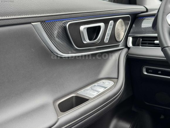 DEĞİŞENSİZ BOYASIZ TRAMERSİZ 2025 MODEL 15 BİN KM'DE CHERY