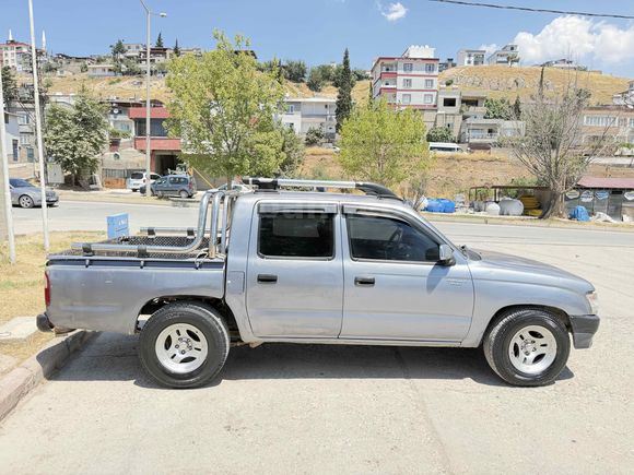 2000 MODEL 2006 TRAFİK ÇIKIŞLI HİLUX