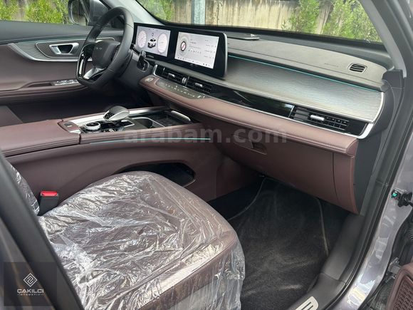 2025 CHERY TİGGO 8 PRO MAX 1.6 TGDİ EXCEPTİONAL DÜŞÜK KM HATASIZ